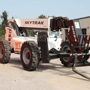 Telehandler, 10,000 lb with Cab