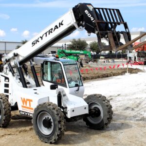 Telehandler, 7,000 lb with Cab